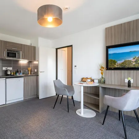Nemea Grand Coeur Centre 4*