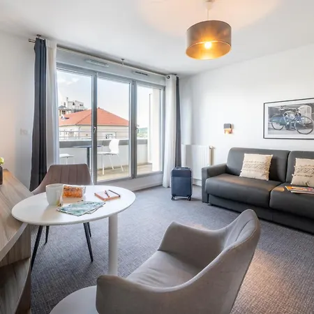 Nemea Grand Coeur Centre 4* נאנסי