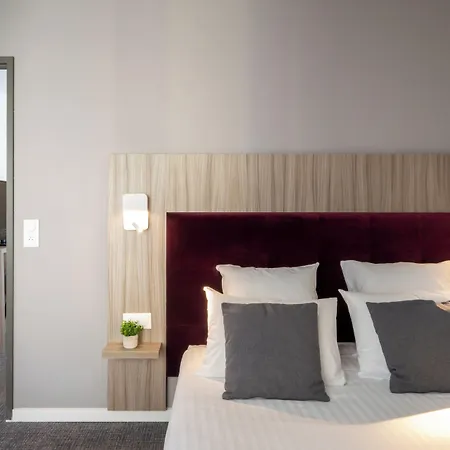 Hotel apartamentowy Nemea Grand Coeur Centre 4*