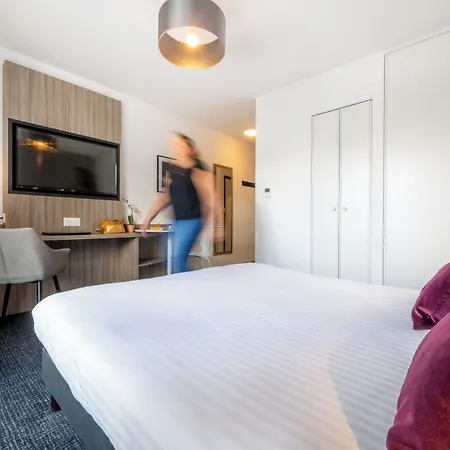 Nemea Grand Coeur Centre 4* נאנסי
