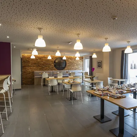 Nemea Grand Coeur Centre מלון דירות