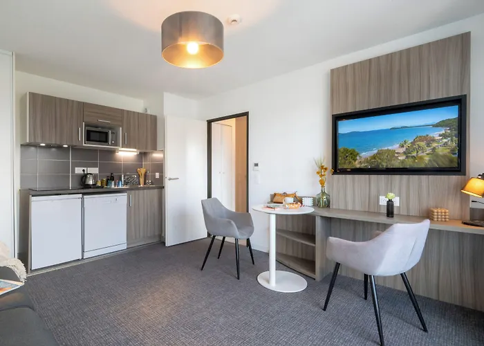 Nemea Grand Coeur Centre Aparthotel 4*